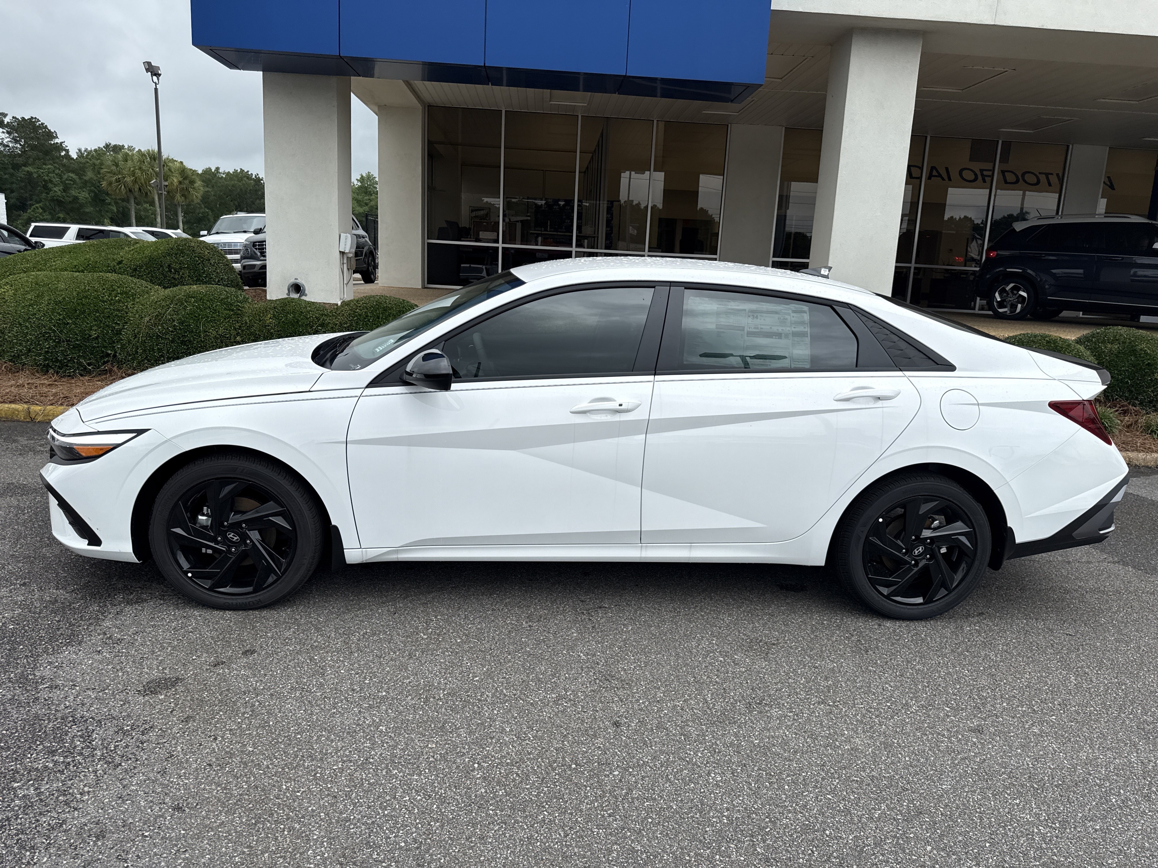 New 2026 Hyundai Elantra SEL Sport Sedan