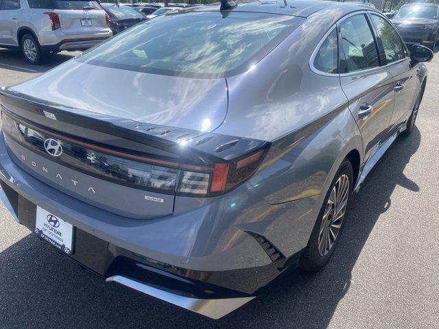 2025 Hyundai Sonata Hybrid Limited photo 4
