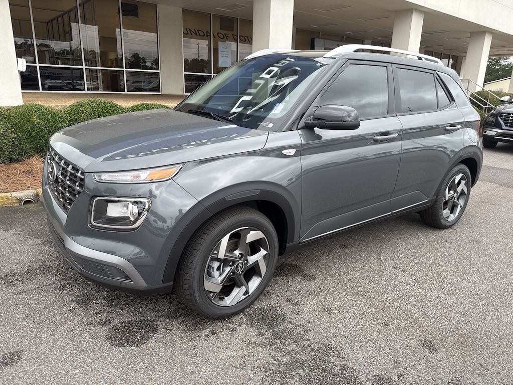 New 2026 Hyundai Venue SEL w/Two-Tone Roof SUV