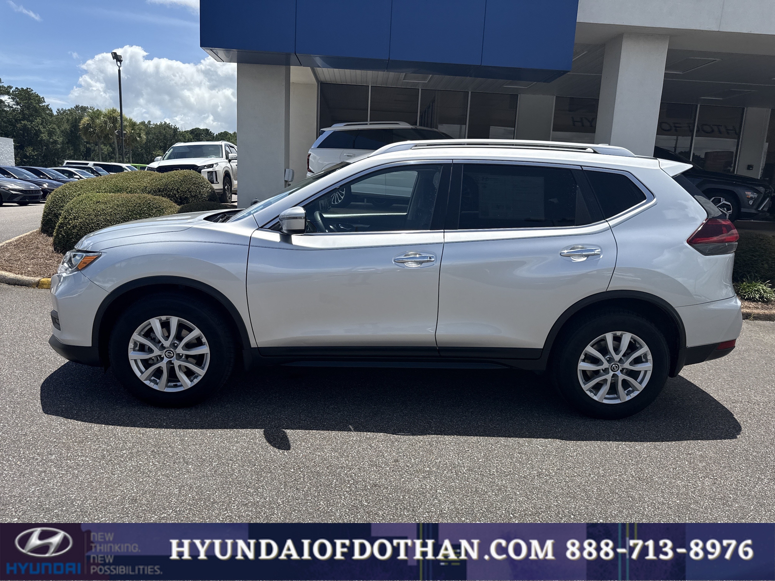 Used 2019 Nissan Rogue S with VIN KNMAT2MT1KP549843 for sale in Dothan, AL