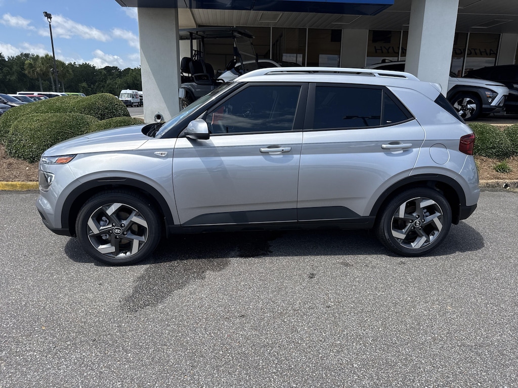 New 2026 Hyundai Venue SEL SUV