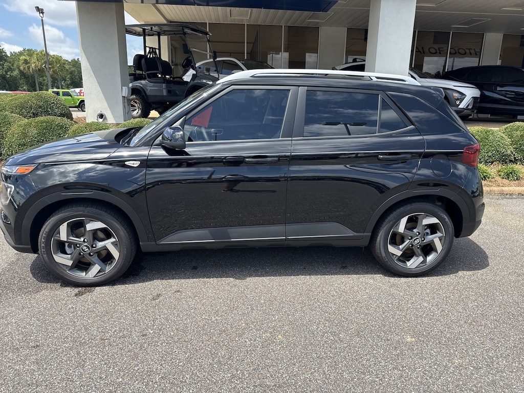 New 2026 Hyundai Venue SEL SUV