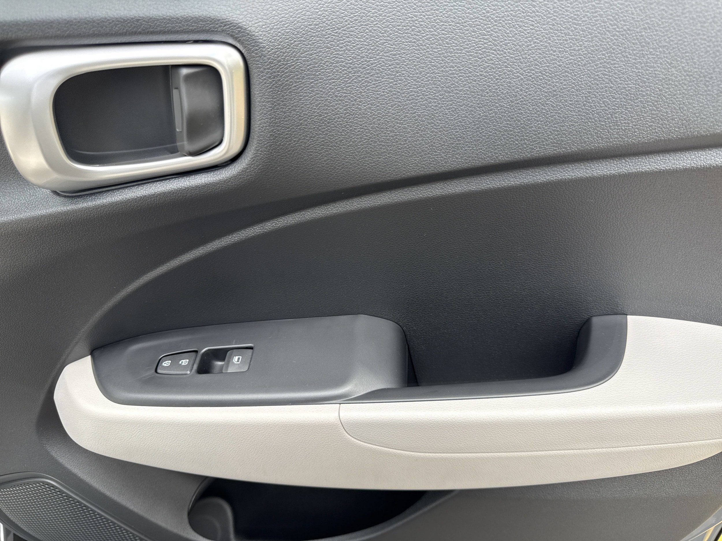 2025 Hyundai Venue SEL - Photo 18