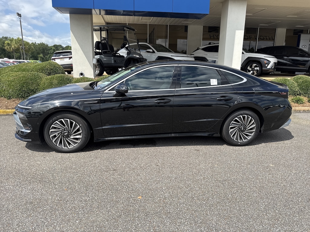 New 2026 Hyundai Sonata Hybrid Limited Sedan