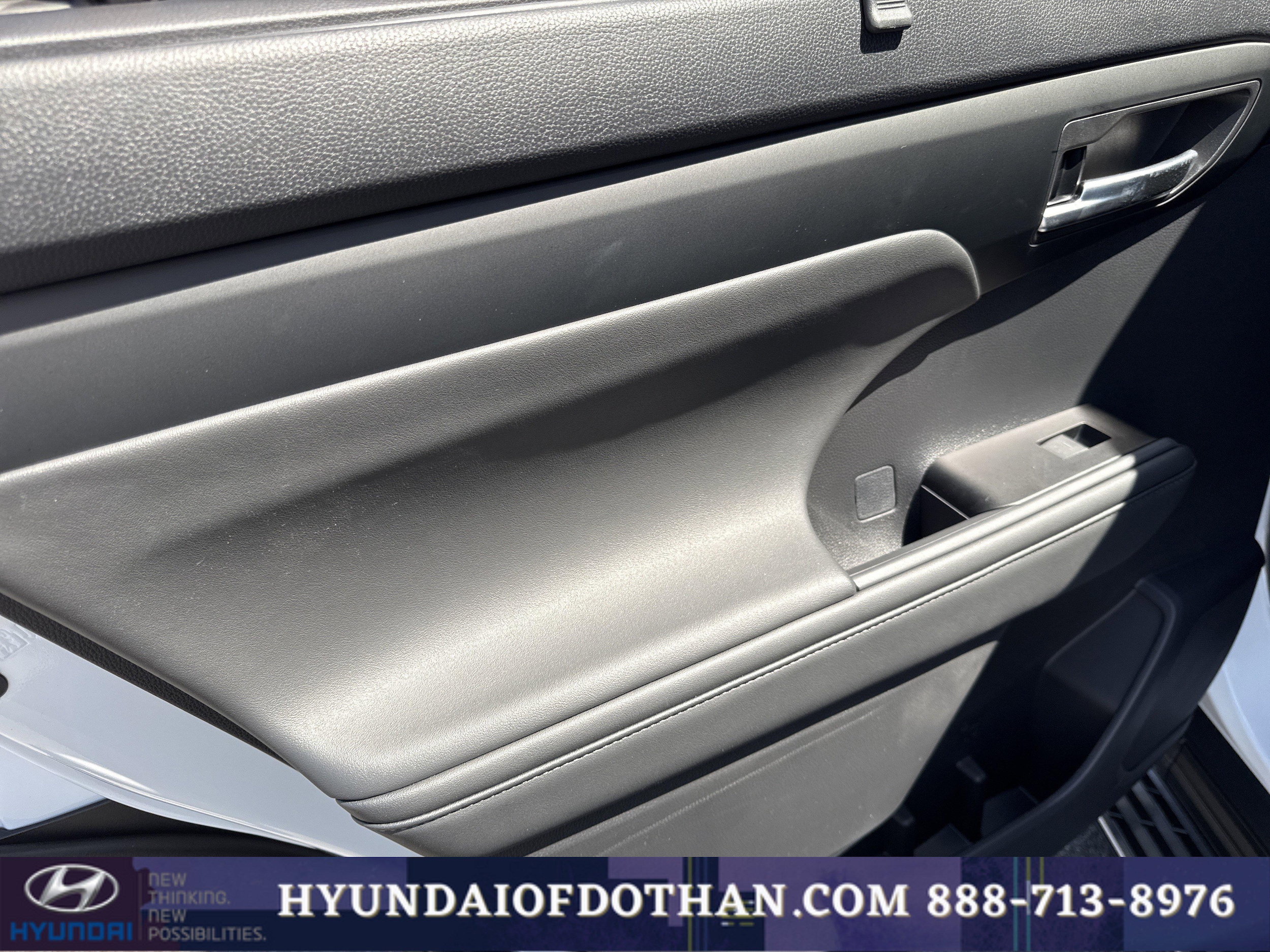 2026 Toyota Highlander XLE - Photo 11