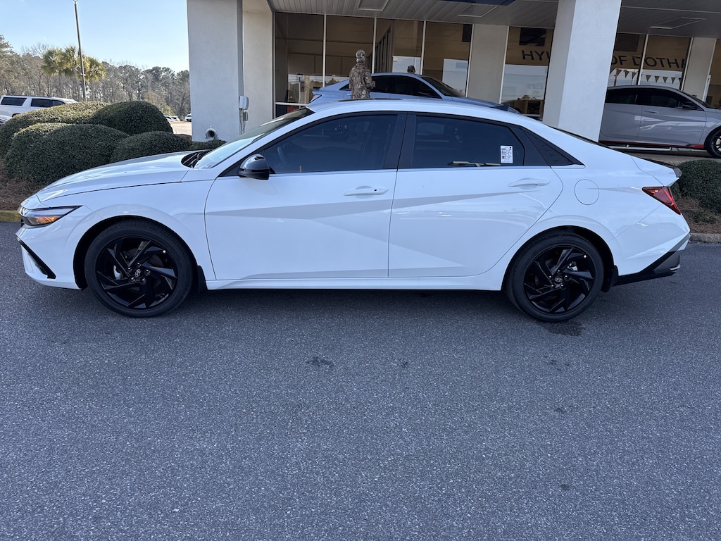 New 2026 Hyundai Elantra SEL Sport Premium Sedan