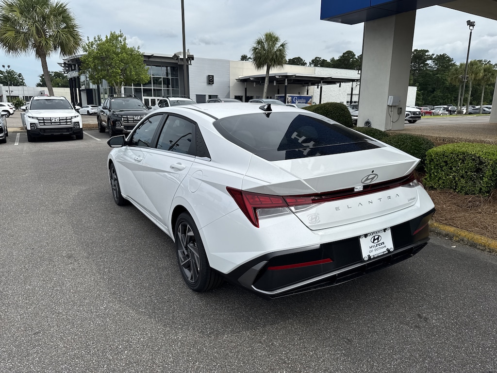 New 2026 Hyundai Elantra Limited Sedan