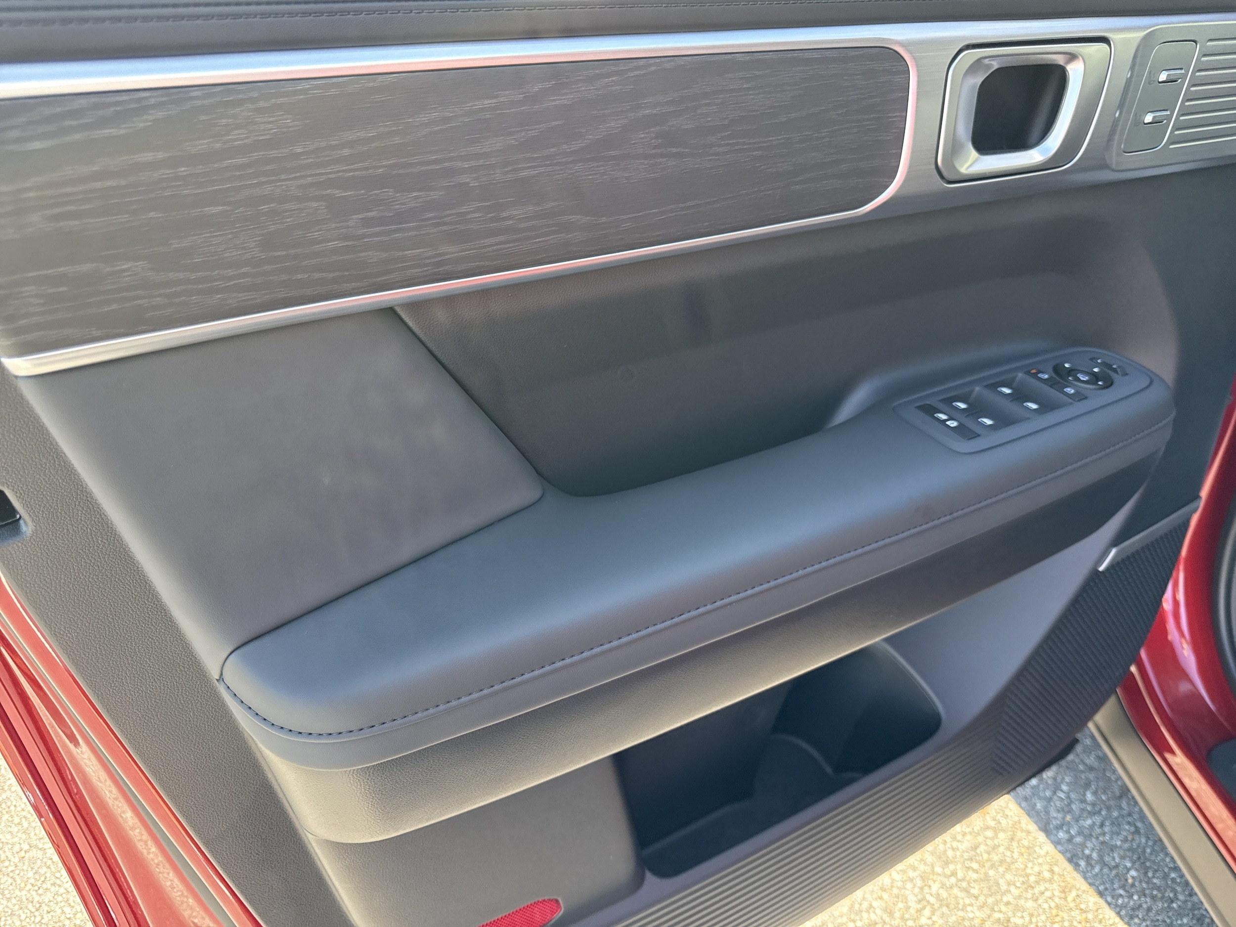 2026 Hyundai Santa Fe Limited - Photo 7