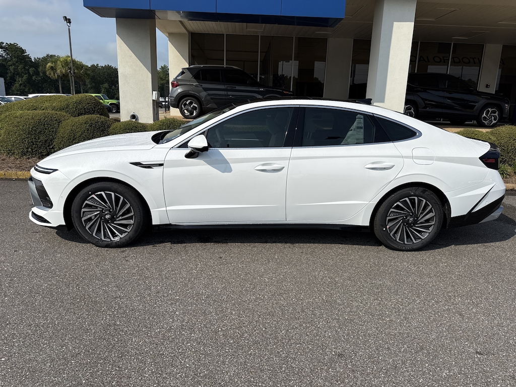 New 2026 Hyundai Sonata Hybrid Limited Sedan