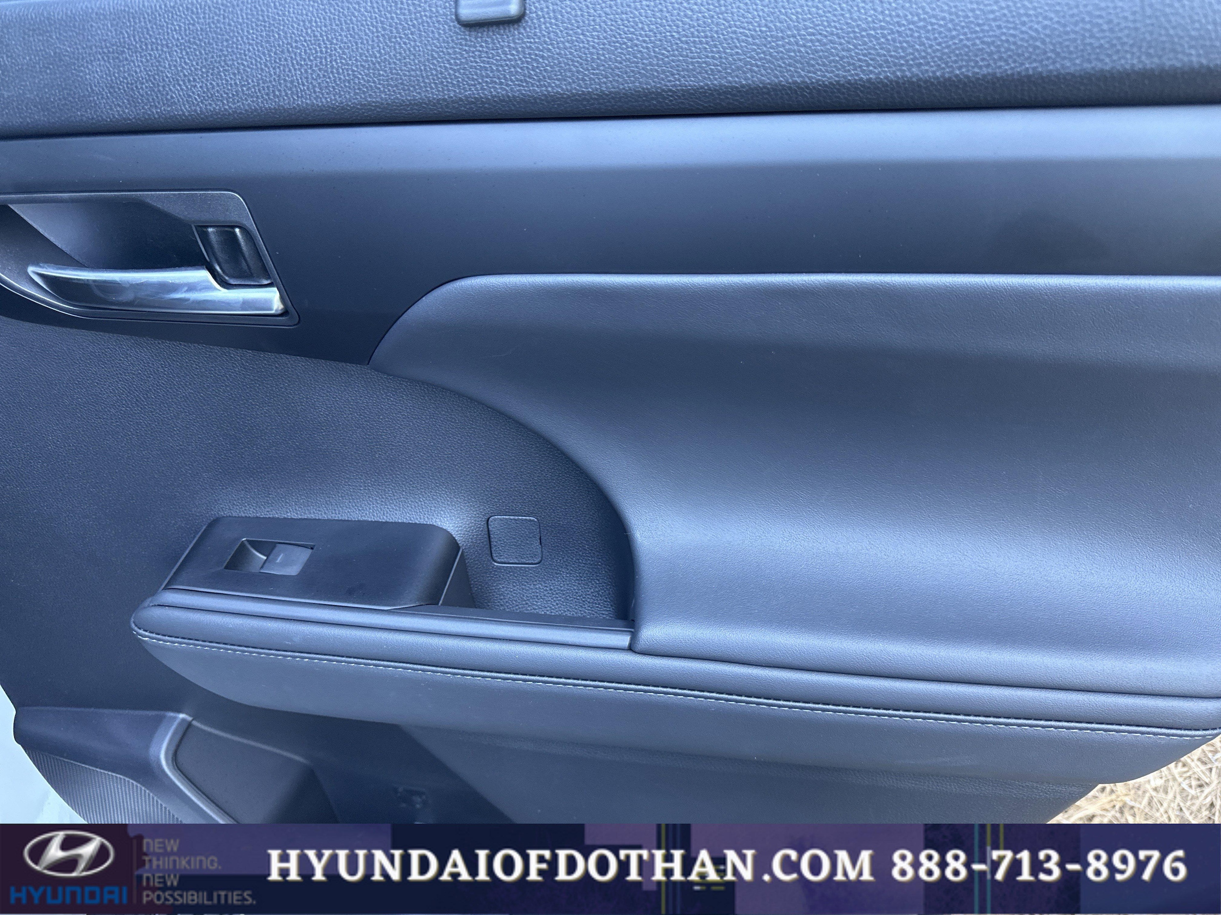 2026 Toyota Highlander XLE - Photo 15