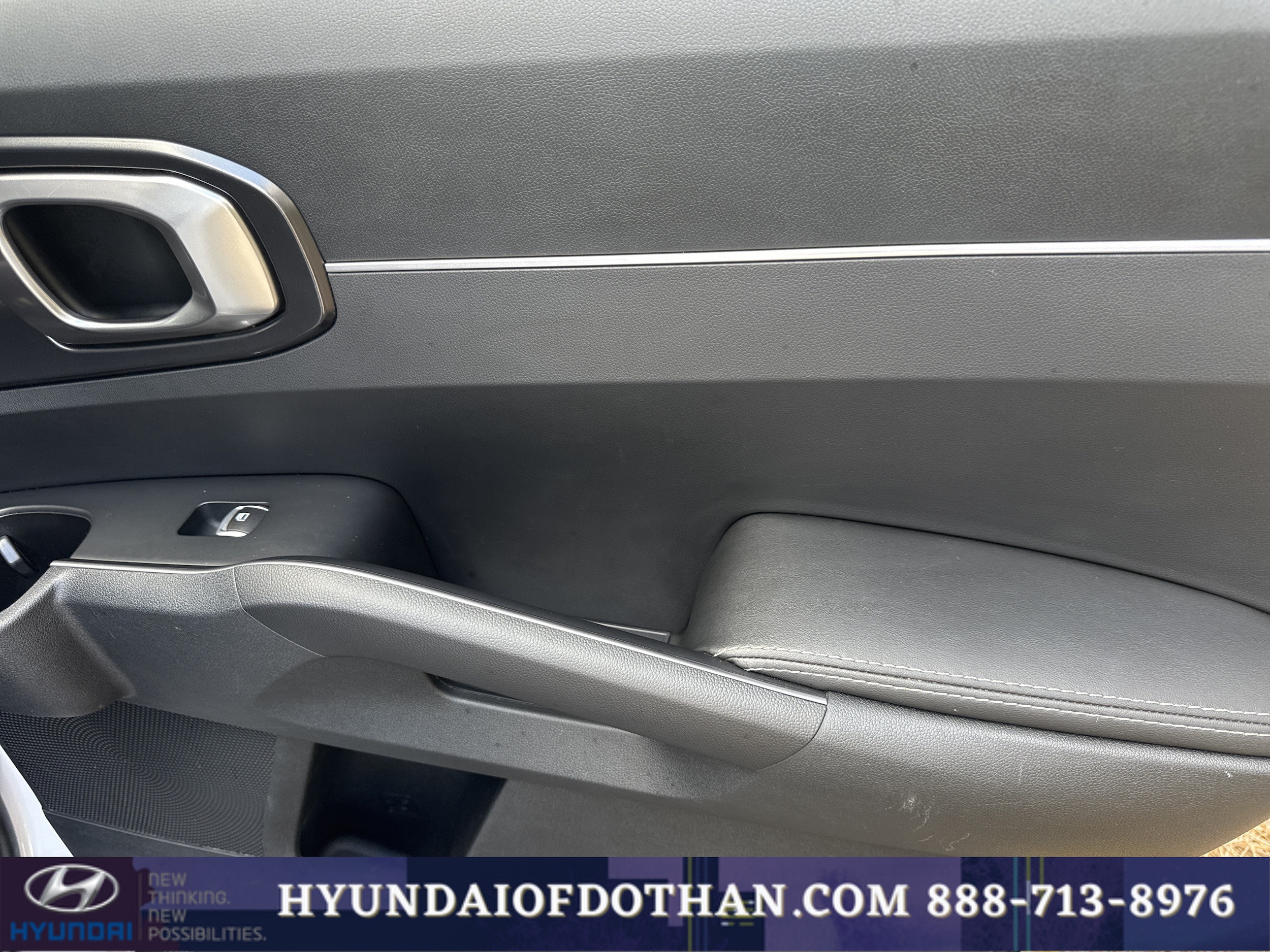 2023 Kia Sorento S - Photo 15