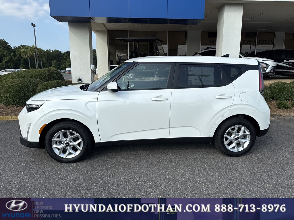 Used 2025 Kia Soul LX Hatchback