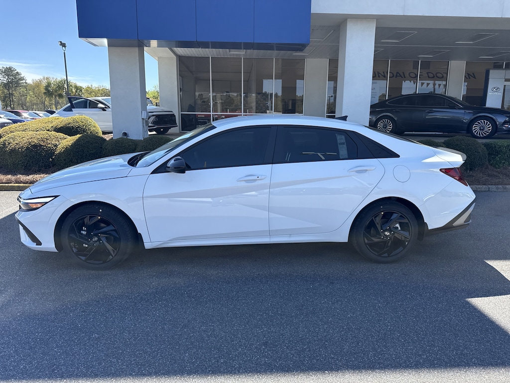 New 2026 Hyundai Elantra SEL Sport Sedan