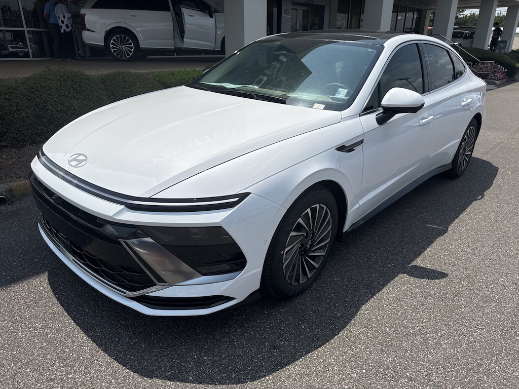New 2026 Hyundai Sonata Hybrid Limited Sedan