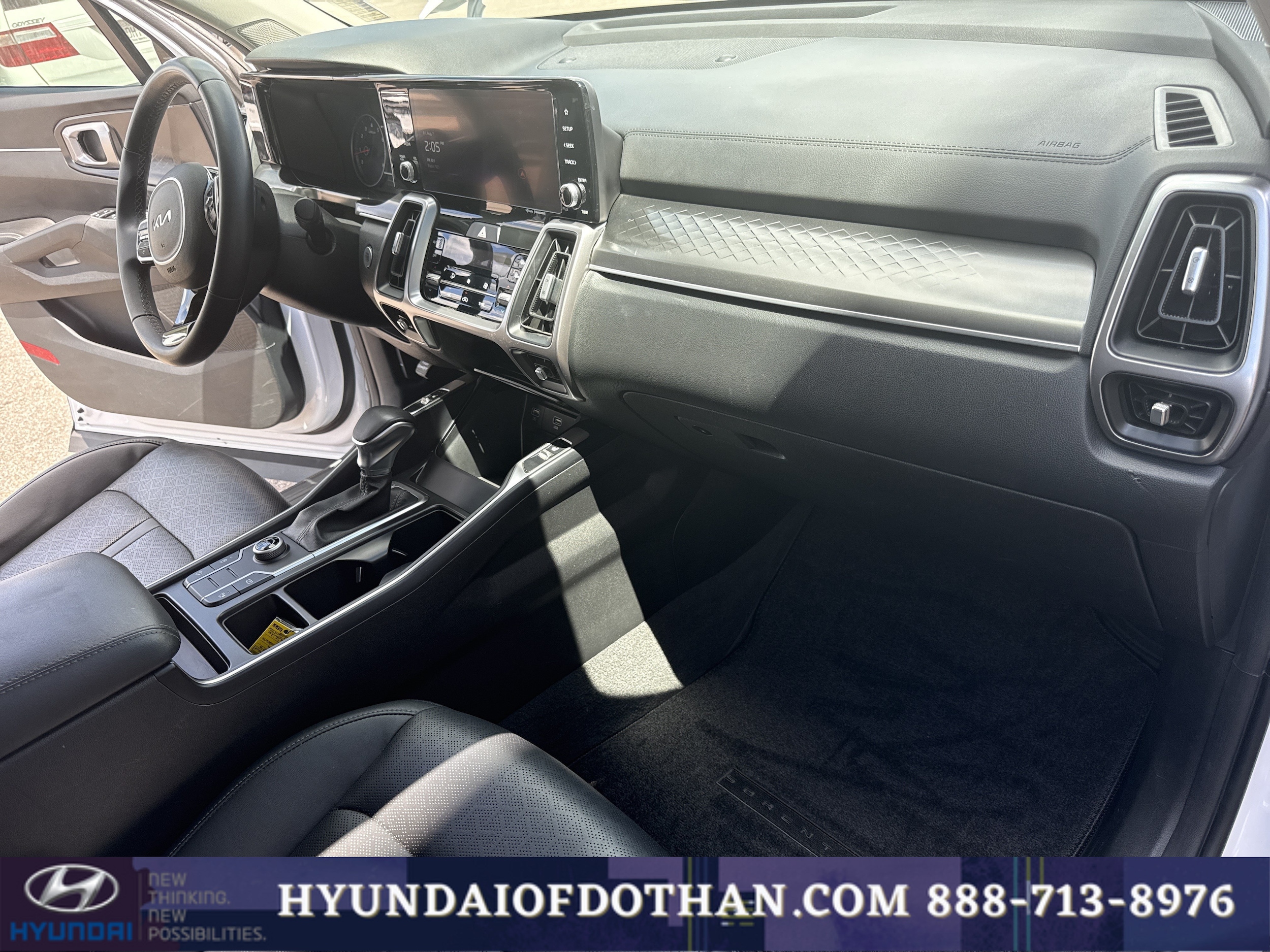 2023 Kia Sorento S - Photo 16