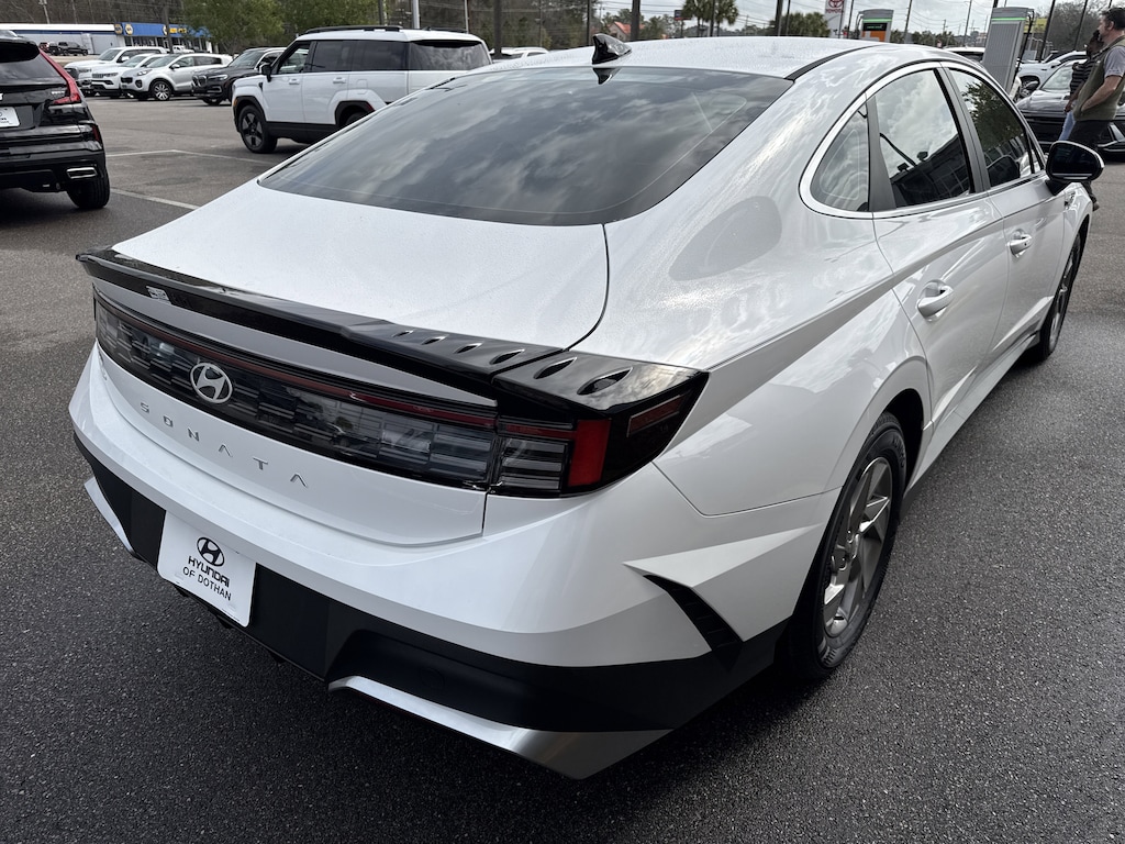 New 2026 Hyundai Sonata SE Sedan