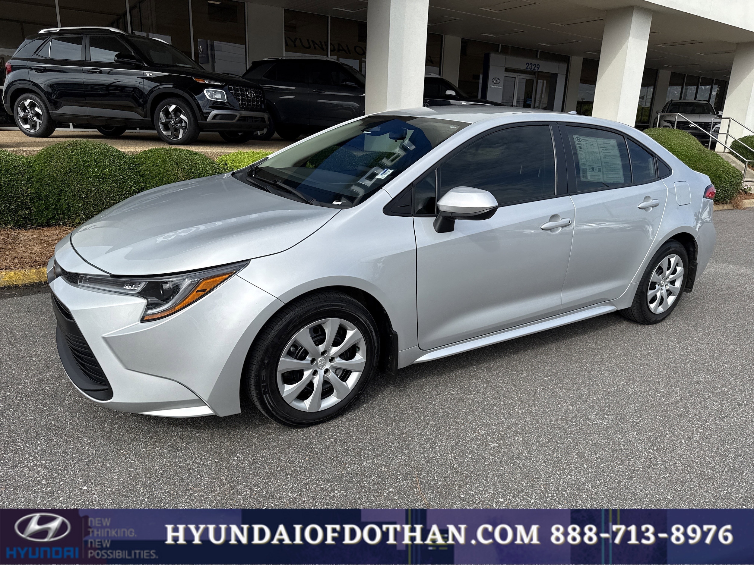 2025 Toyota Corolla LE CVT's photo