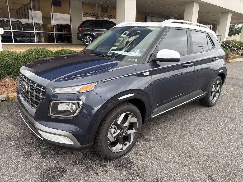New 2026 Hyundai Venue SEL w/Two-Tone Roof SUV