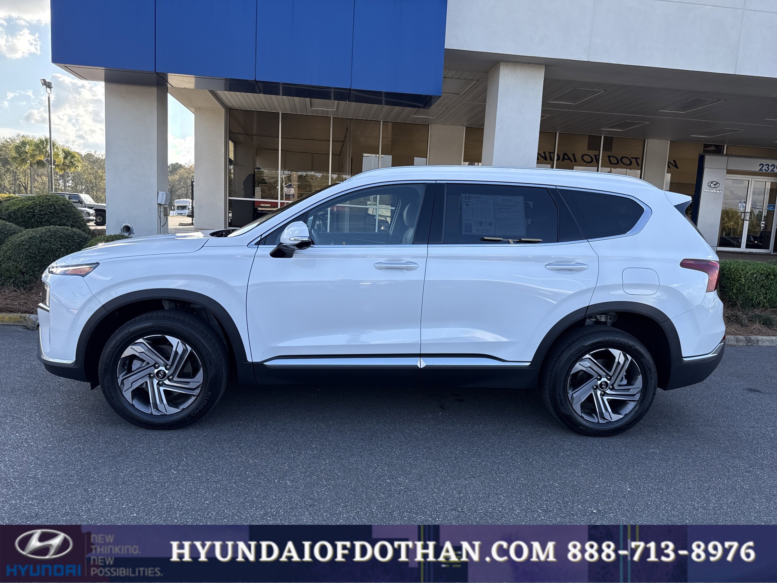 2023 Hyundai Santa Fe SEL Premium photo 2