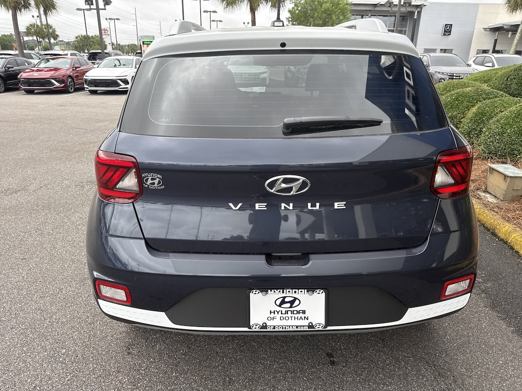 New 2026 Hyundai Venue SEL w/Two-Tone Roof SUV