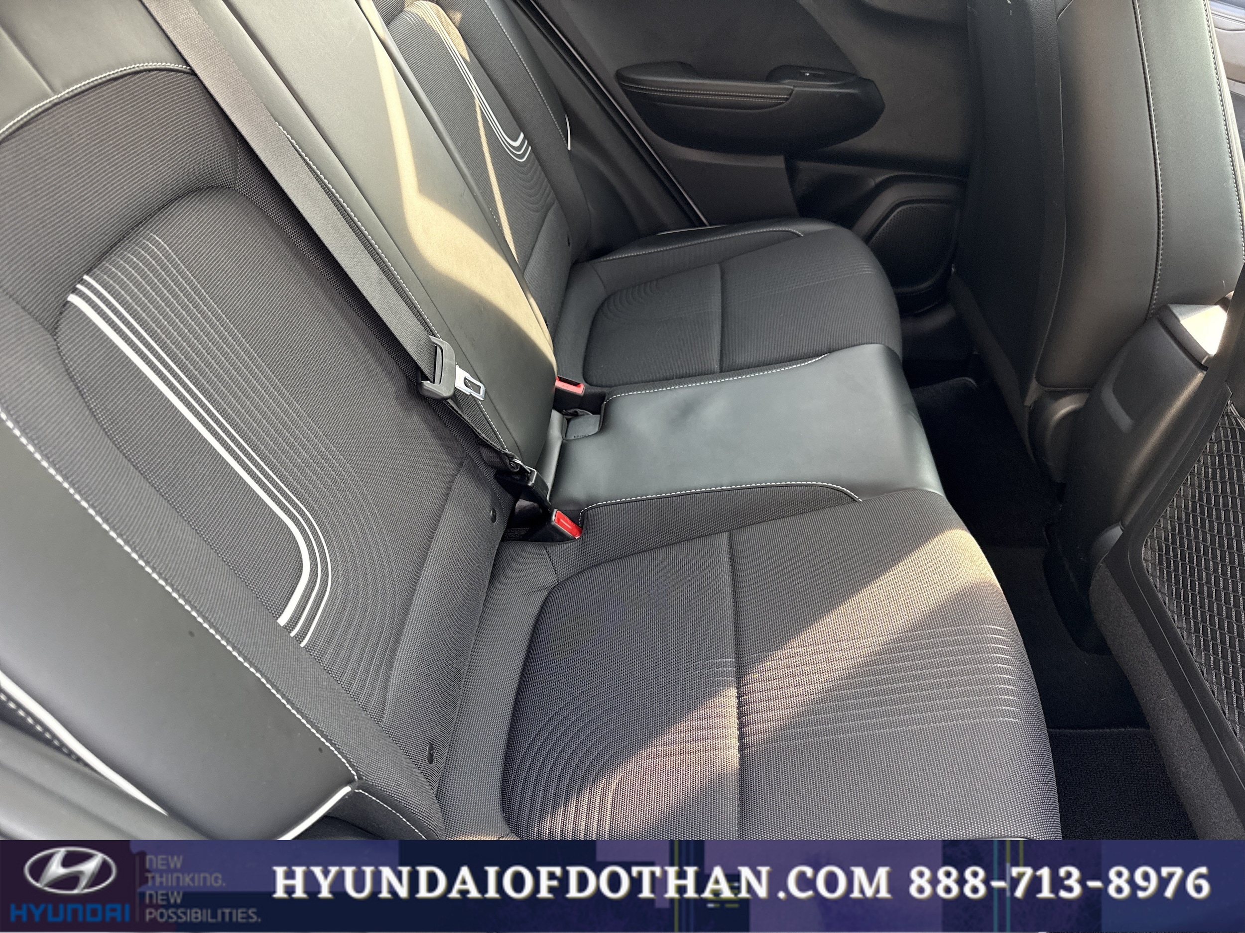 2022 Hyundai Venue Limited - Photo 10