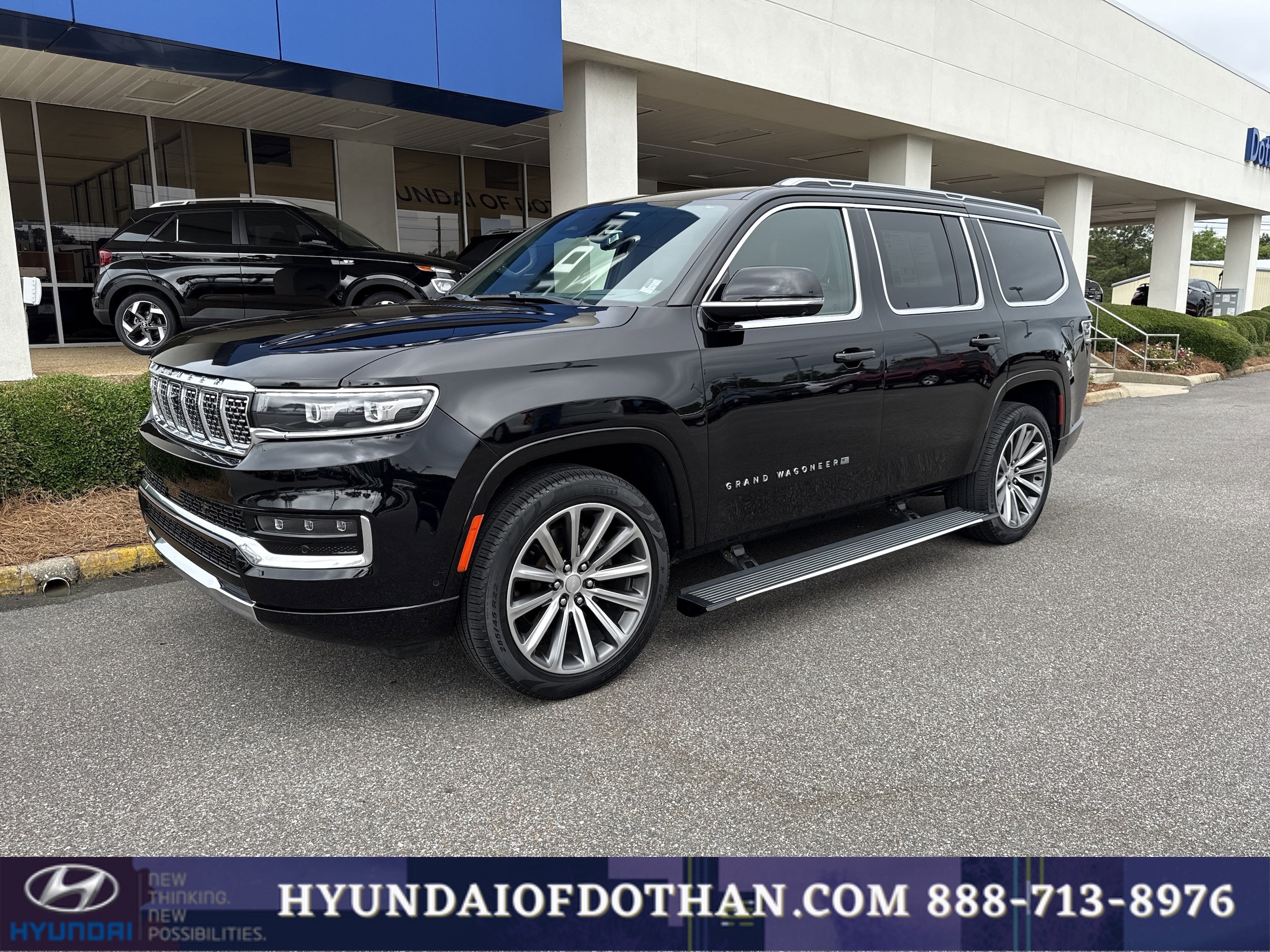 2023 Jeep Grand Wagoneer Series II 4WD's photo