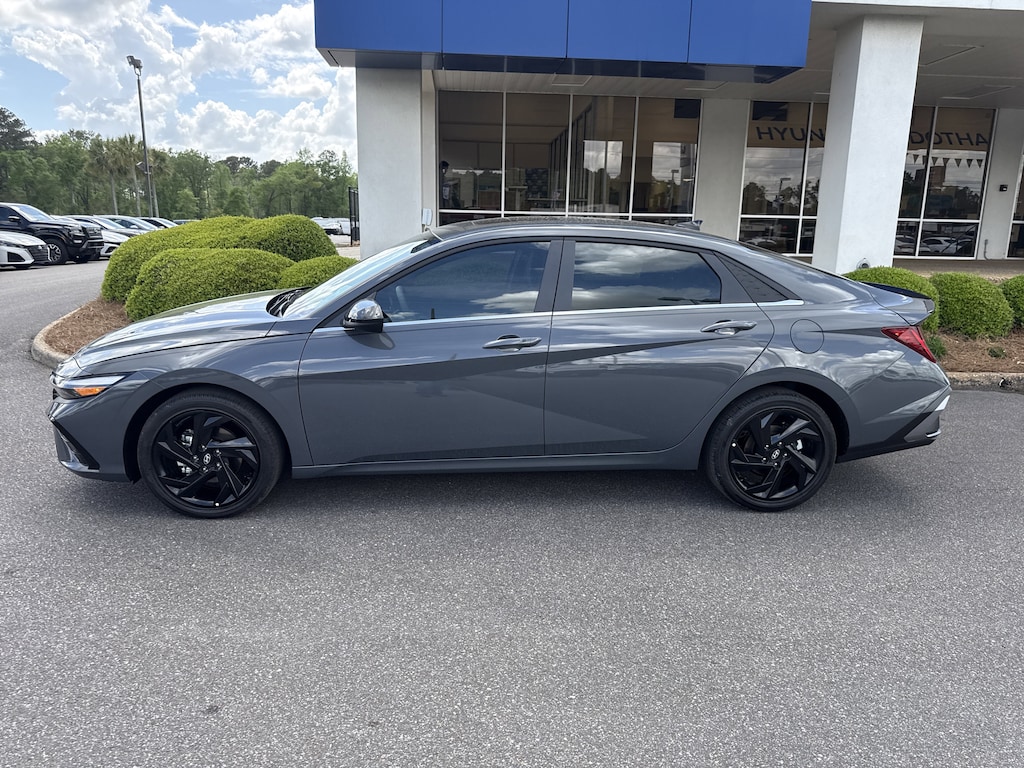 New 2026 Hyundai Elantra SEL Sport Premium Sedan