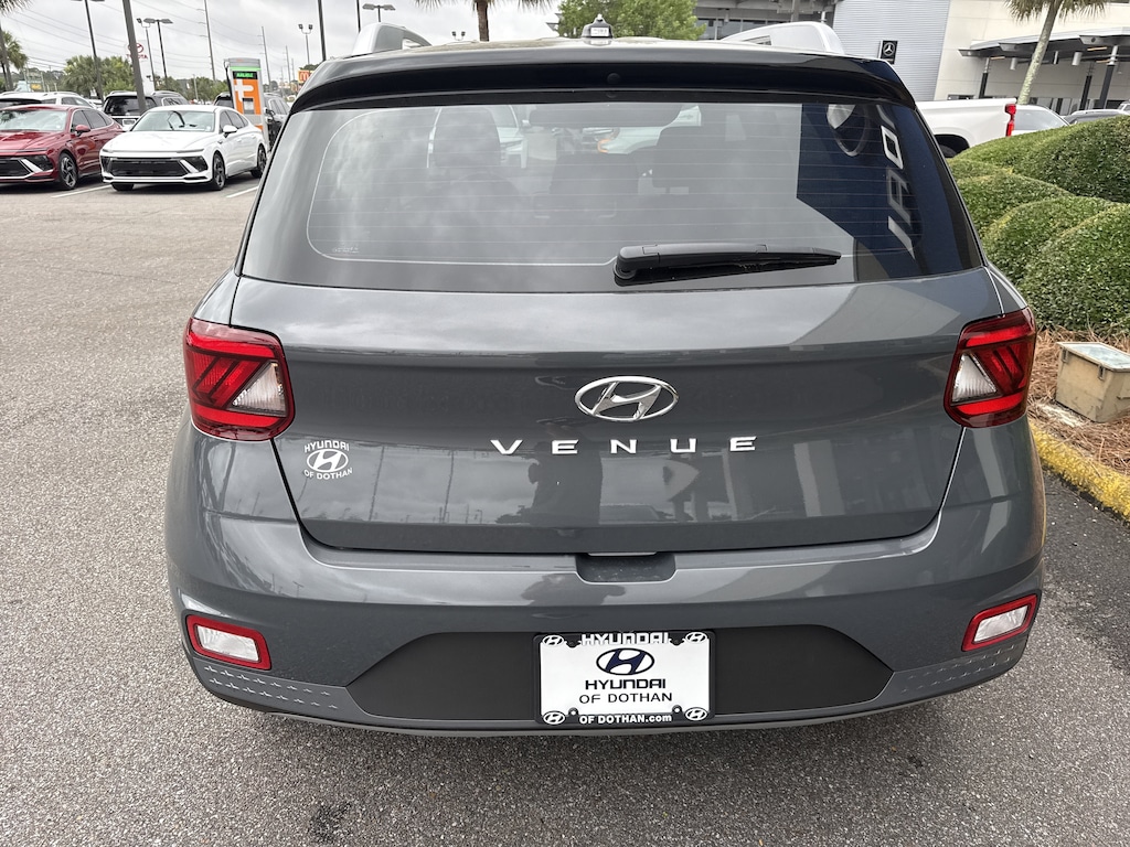 New 2026 Hyundai Venue SEL w/Two-Tone Roof SUV