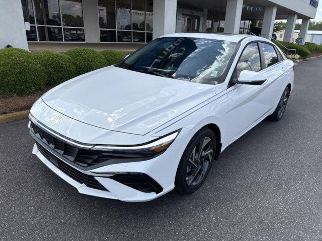 New 2026 Hyundai Elantra Limited Sedan