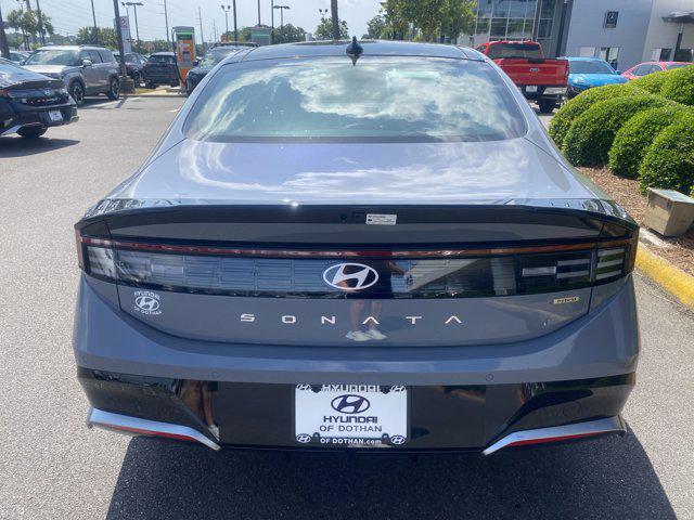2025 Hyundai Sonata Hybrid Limited photo 3