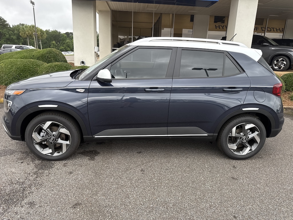 New 2026 Hyundai Venue SEL w/Two-Tone Roof SUV
