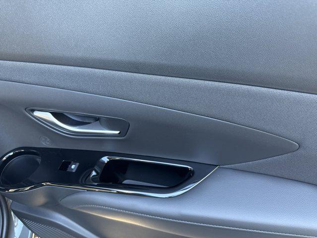 2026 Hyundai Santa Cruz Limited - Photo 15