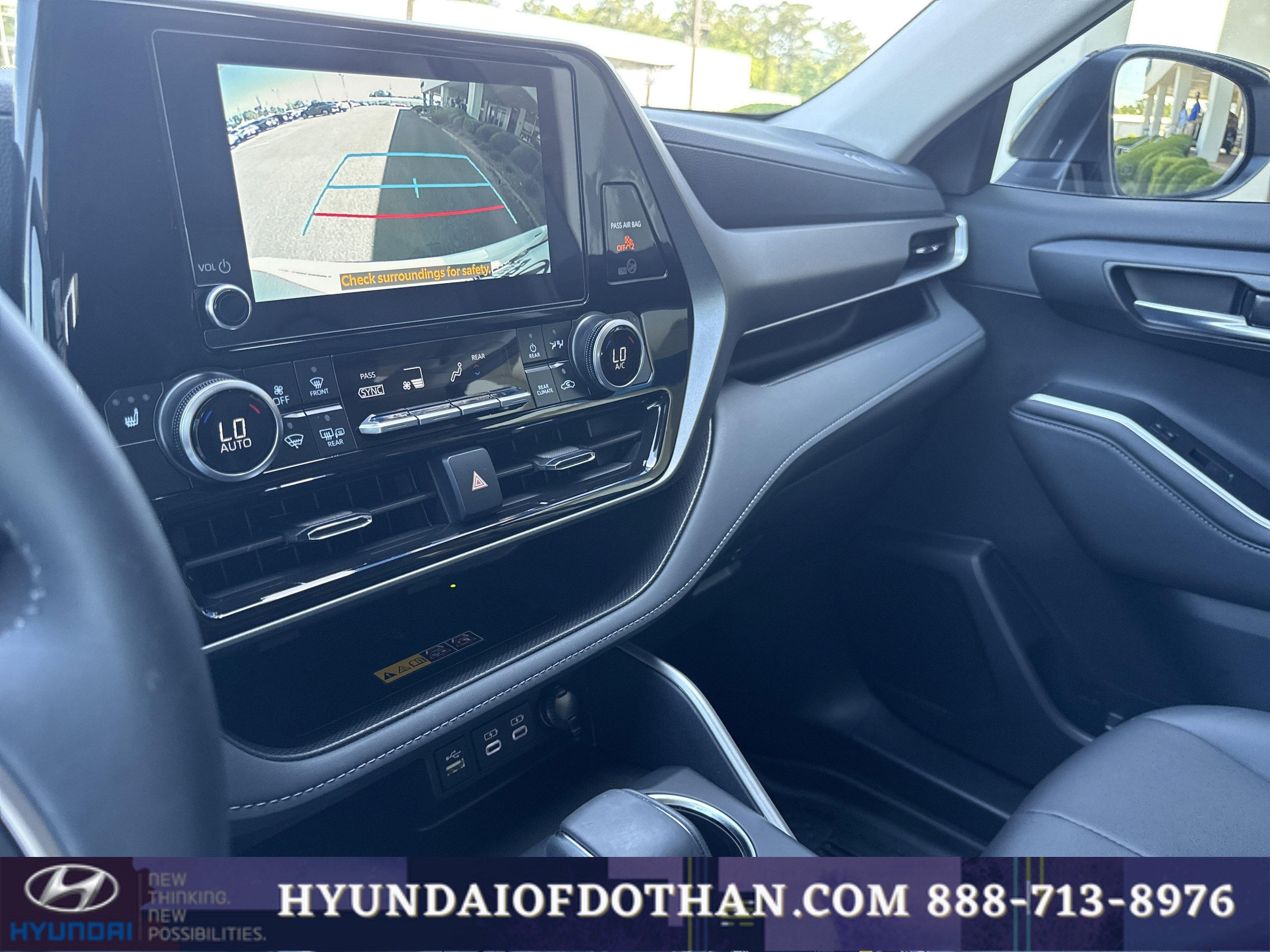 2026 Toyota Highlander XLE - Photo 9