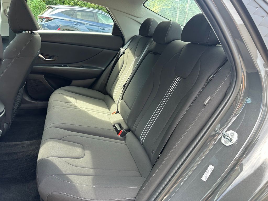 2024 Hyundai Elantra SEL - Photo 10