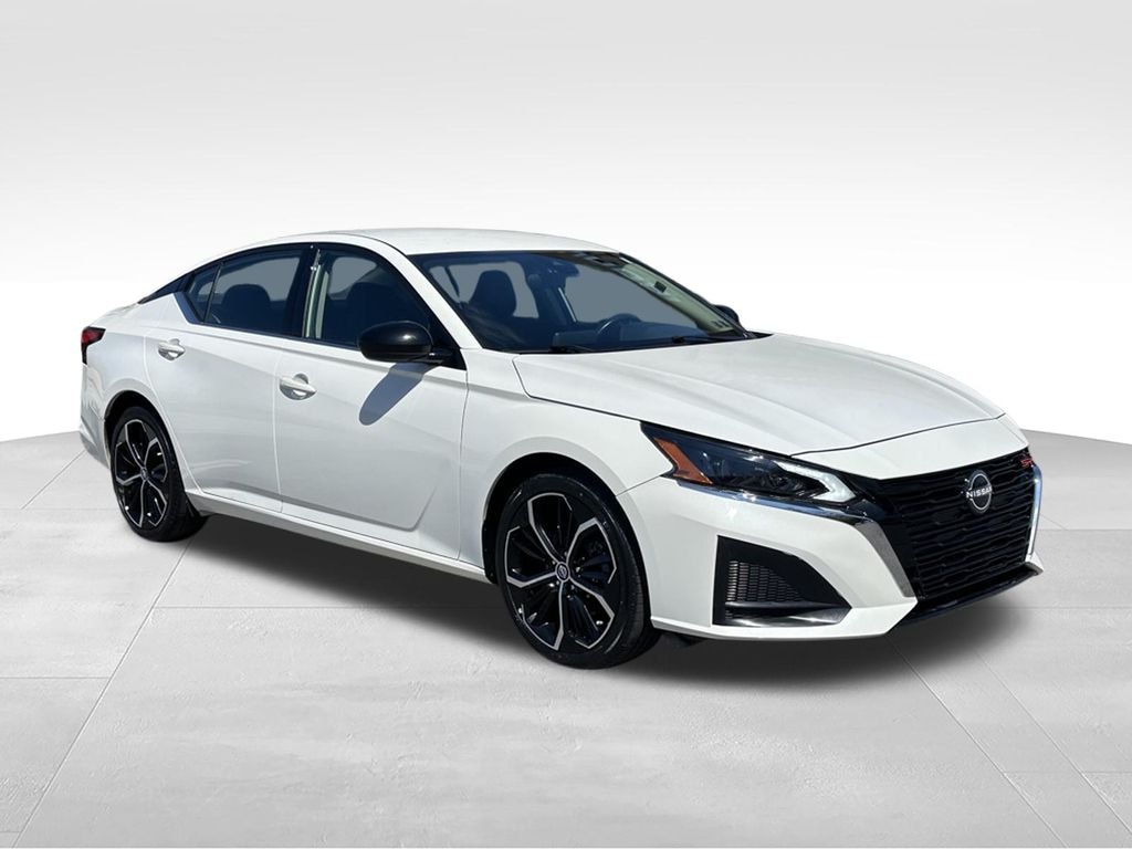 Used 2024 Nissan Altima 2.5 SR Sedan