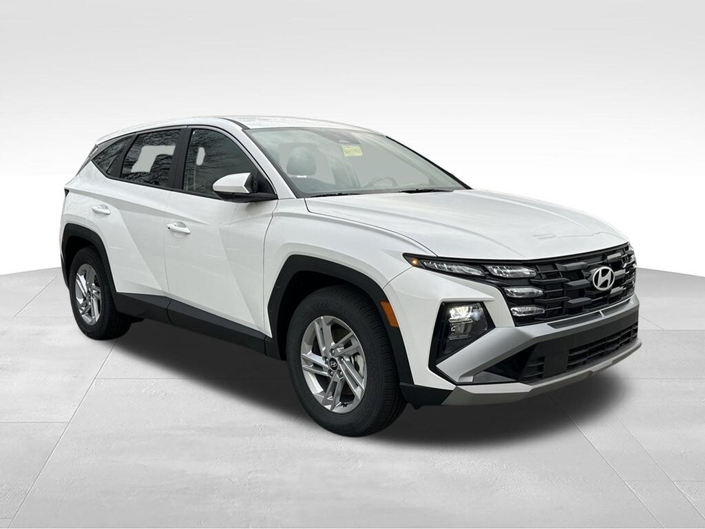 Certified 2025 Hyundai Tucson SE SUV