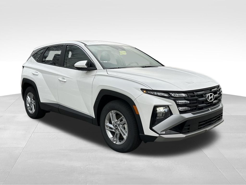 Serenity White Pearl 2025 Hyundai Tucson SUV / Crossover Front-Wheel Drive 8-Speed Automatic