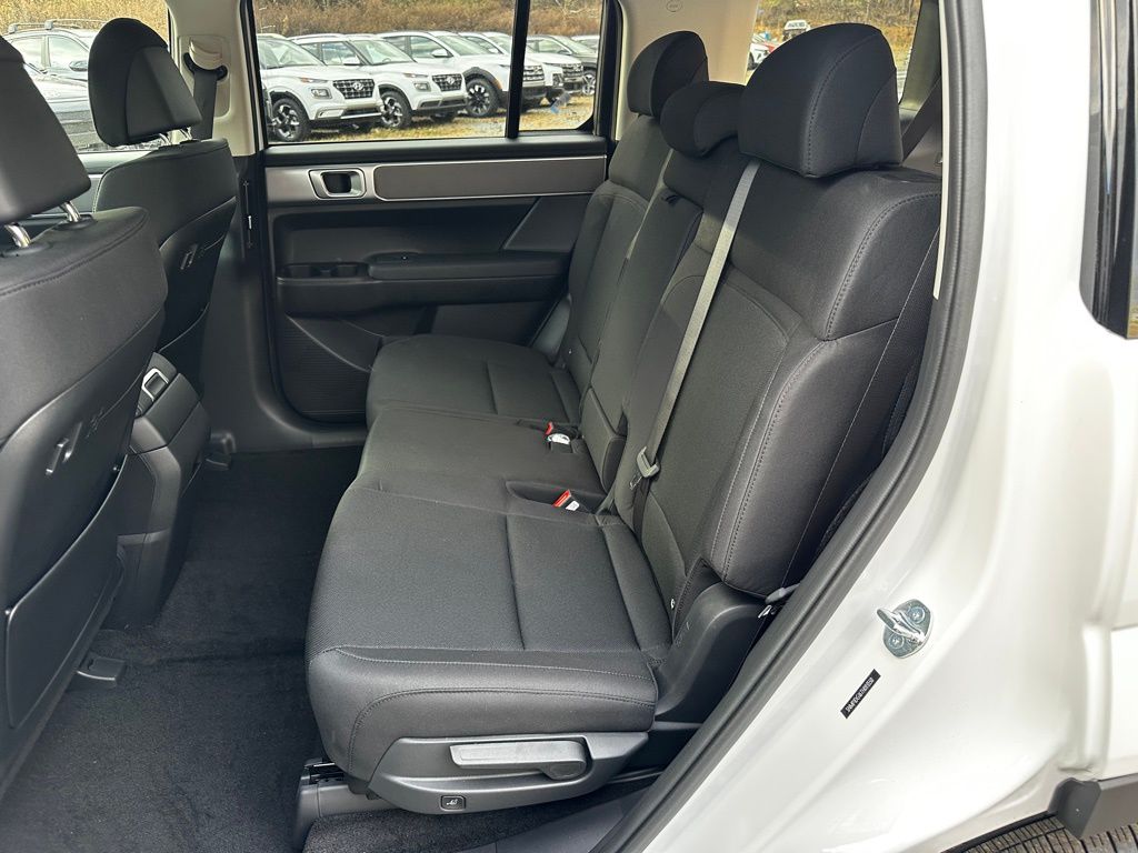 2026 Hyundai Santa Fe SE - Photo 10