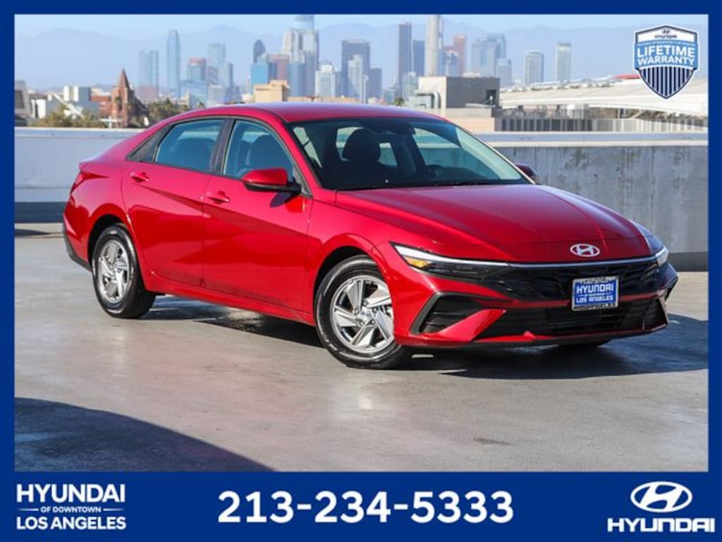 Used 2025 Hyundai Elantra SE Sedan