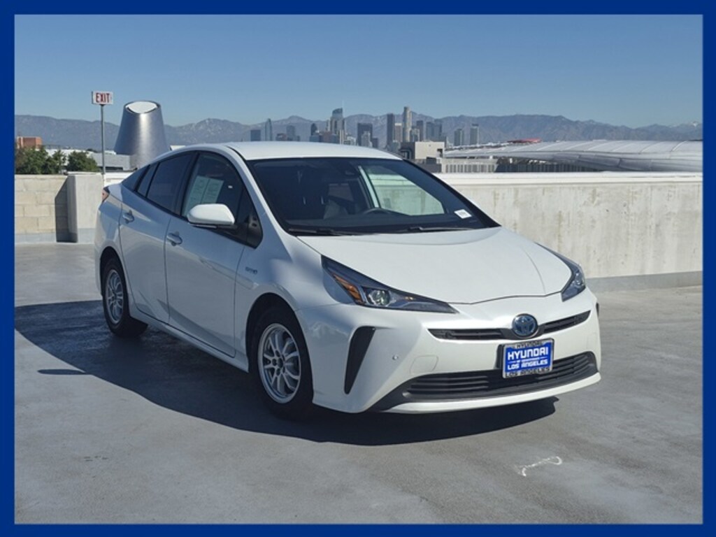 Used 2021 Toyota Prius LE Hatchback
