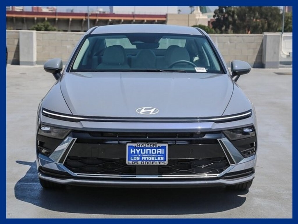 Used 2025 Hyundai Sonata SE Sedan