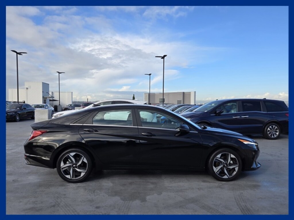 Certified 2023 Hyundai Elantra HEV Limited Sedan