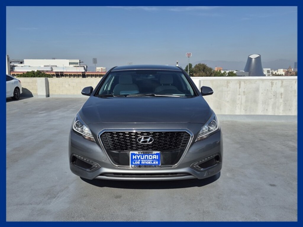 Used 2017 Hyundai Sonata Hybrid SE Sedan