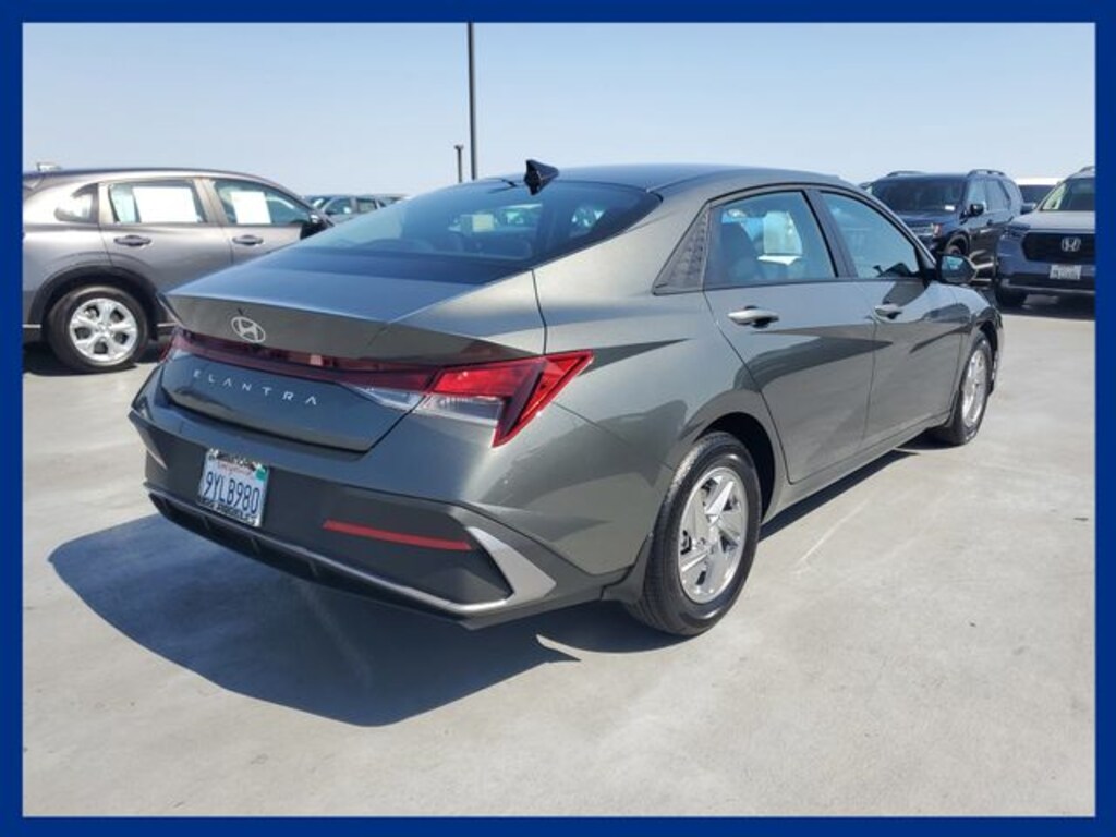 Certified 2026 Hyundai Elantra SE Sedan