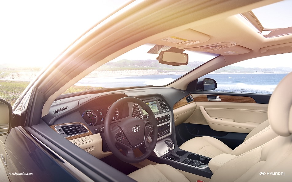 inside the 2017 Hyundai Sonata Hybrid