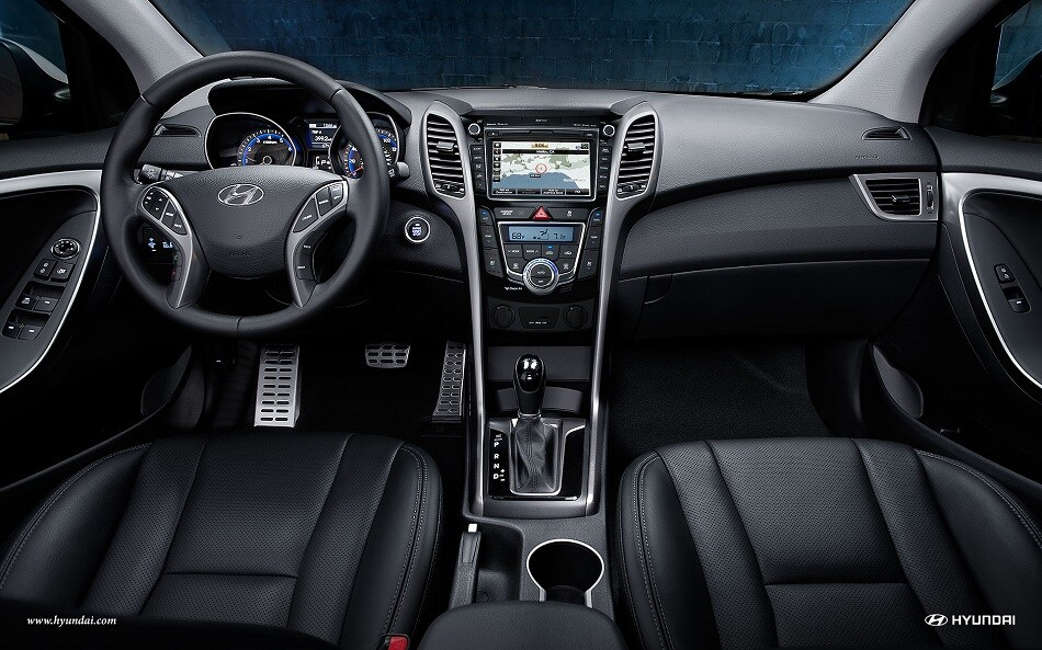 2017 Hyundai Elantra GT Interior 3.jpg Hyundai Elantra GT front interior