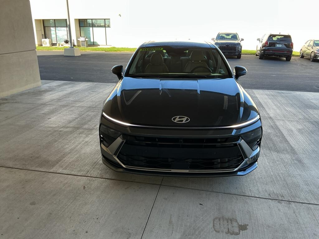 New 2026 Hyundai Sonata Hybrid Limited Sedan