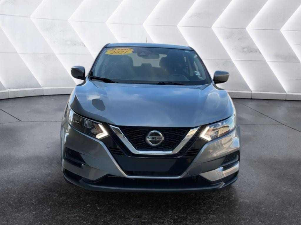 2021 Nissan Rogue Sport S's photo