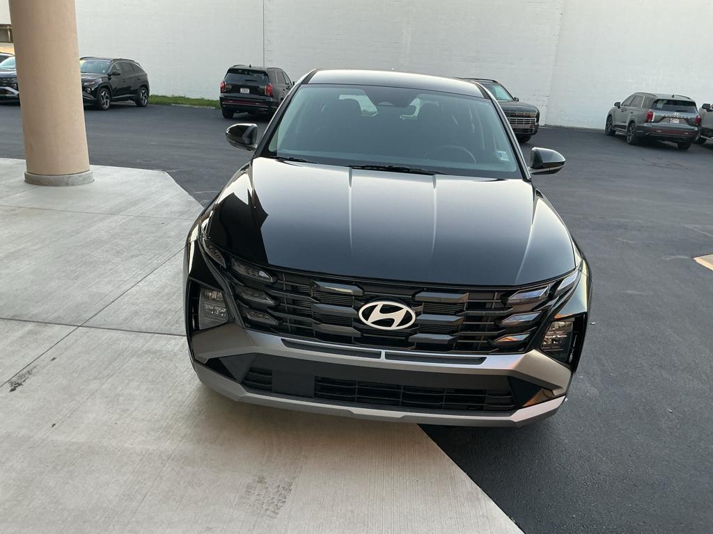 2026 Hyundai Tucson SE photo 2