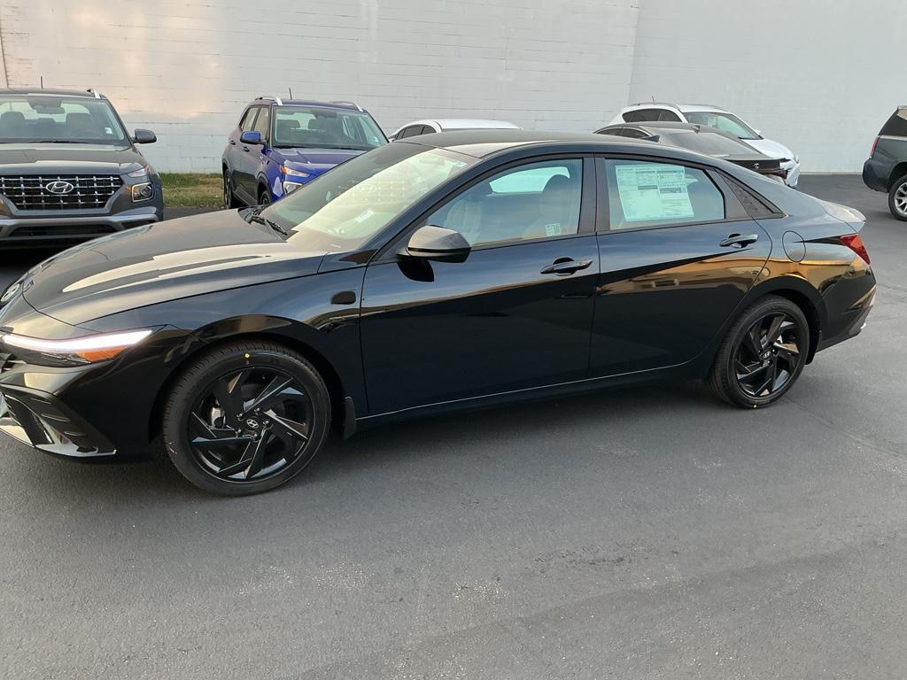 New 2026 Hyundai Elantra SEL Sport Sedan